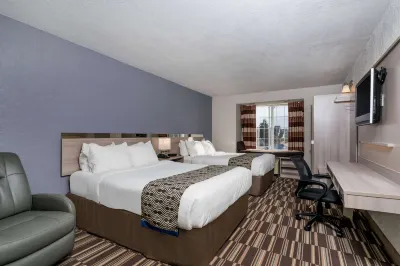 Microtel Inn & Suites by Wyndham Rochester North Mayo Clinic Hôtels à : Rochester