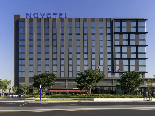 Novotel Bangkok Future Park Rangsit Hotel a Rangsit