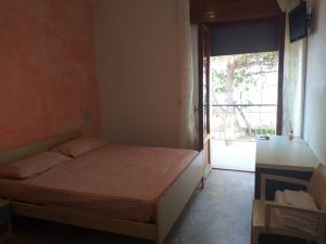 Spacious Double Room Beside the Sea