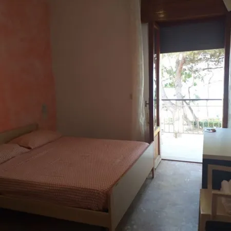 Spacious Double Room Beside the Sea