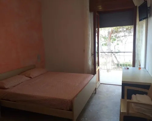 Spacious Double Room Beside the Sea Hotels in Pineto