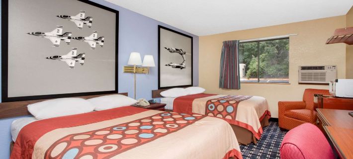 Super 8 by Wyndham Warner Robins Hotels in Warner Robins
