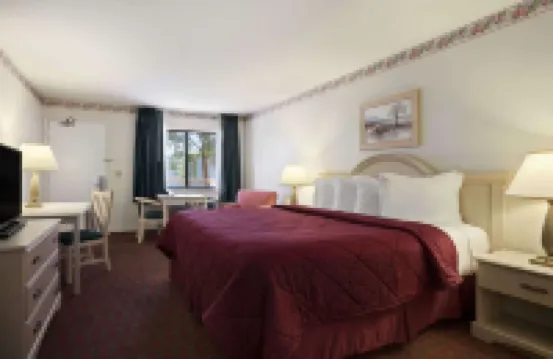 Days Inn by Wyndham Gilroy