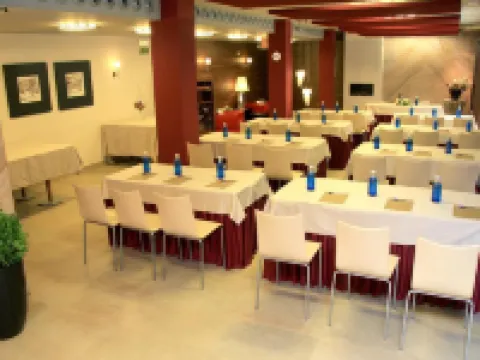 HOTEL XAUEN, pleno centro con acceso autorizado y a 100m de la Catedral Hoteles en Jaén