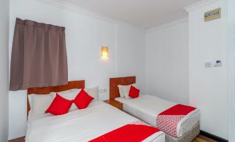 Switz Paradise Hotel - 5 Minute Walk to Centre Point and 10 Minute Walk to Waterfront-