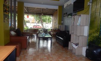 Mixok Inn - Housity