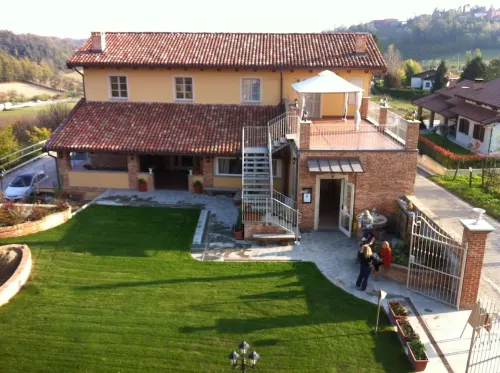 La Casa di Alice Hôtels à : Alfiano Natta
