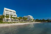 Izla Beach Front Hotel
