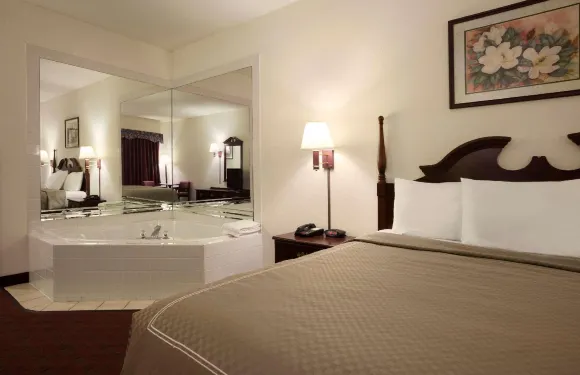 奧羅拉-內珀維爾地區速8酒店