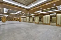FabHotel la Victoria - Galaxy Circle Hotels in Сурат