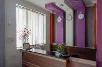 RedDoorz Near Monumen Habibi Ainun Hotels in Ujung