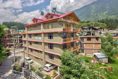 Hotel Sunlight Manali - Kitchens