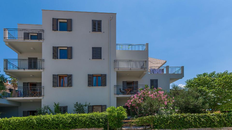 Apartments Ljiljana