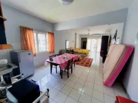 Stay with Comfort at Selesa Hillhomes - T10Ggb Hotel dekat Japanese Villacg
