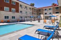 Holiday Inn Express SANTA ROSA NORTH by IHG - Pools