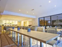 سيتي كومفرت هوتل بوكيت بينتانغ Hotels near بودو