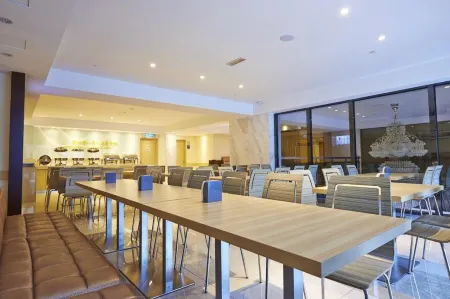 City Comfort Hotel Kuala Lumpur City Center (Bukit Bintang) Отели рядом с достопримечательностью «The Vertical Business Suite»