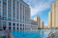 Holiday Inn Express JINJIANG ANHAI by IHG - piscina
