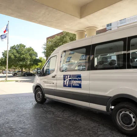 Holiday Inn Express & Suites DFW AIRPORT - GRAPEVINE by IHG