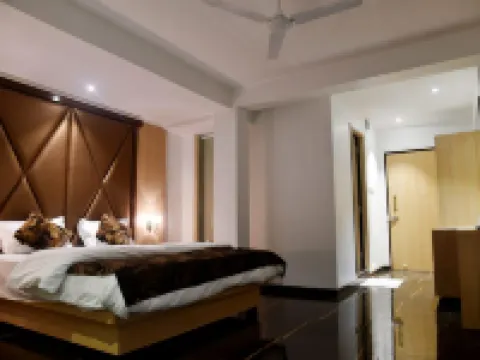 Hotel Monarch Center Point Near Dahanu Beach, Bordi Hotels in Palghar