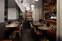 QT Newcastle - breakfast
