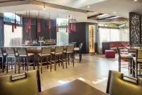DoubleTree by Hilton Largo-Washington DC - بار