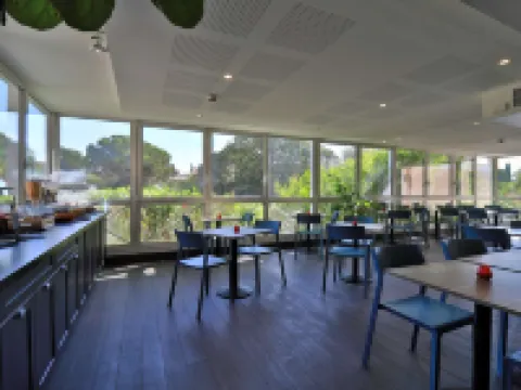 Hôtel Cyano Fréjus Saint RAPHAËL Hoteles en Var