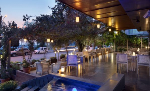 DoubleTree by Hilton Kusadasi