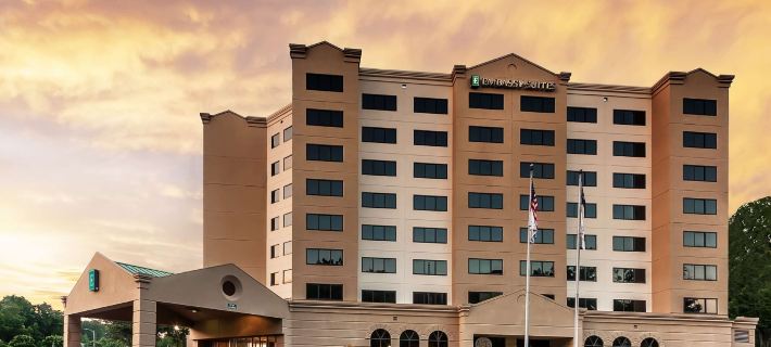 Embassy Suites by Hilton Raleigh Crabtree Hotels in Wake County