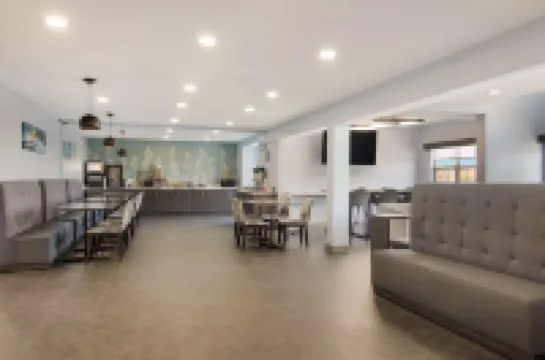 Spark by Hilton Clarion Hotels in Monroe Township