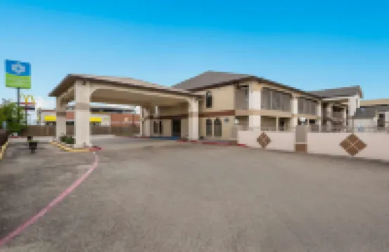 Best Western Deer Park Inn  Suites