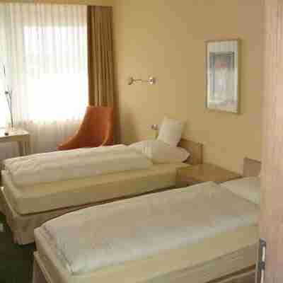 Lindemann Hotel Rooms