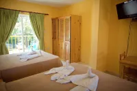 Kite Beach Inn Hotels in Кабарет