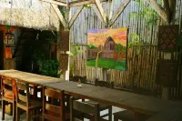 Da Housetel Kuta Hotels in 