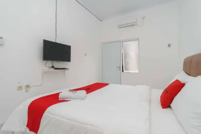 RedDoorz Syariah Near Exit Toll Jatiwarna 2