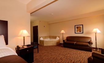 Cobblestone Inn & Suites - Denison | Oak Ridge