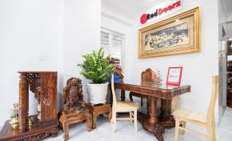 RedDoorz Plus Near Gia Dinh Park