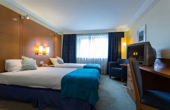 布拉福德機場利茲布列塔尼亞酒店