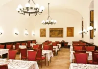 Hotel Klastrom Hotels in Győr