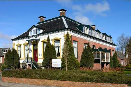 Hostel Herberg de Esborg Scheemda Отели в г. Схемда