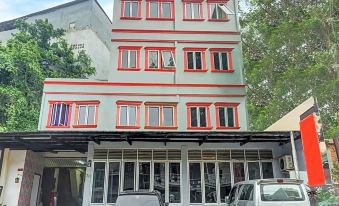 RedDoorz Near Lokasari Mangga Besar 7