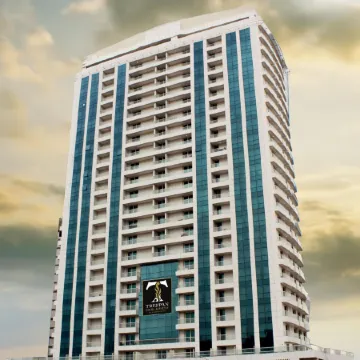 Treppan Hotel & Suites by Fakhruddin Отели рядом с достопримечательностью «Комплекс Дубай-Студио-Сити»