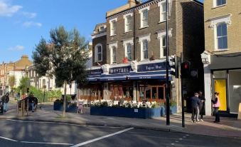 Inviting Studio Flat in London England