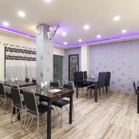 Hotel Aadesh Palace