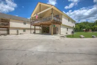 Let's Go Tubing! Awesome House-Next to River! فنادق في نيو براونفيلز