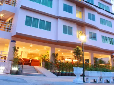 รูปภาพของภู วิวทะเล รีสอร์ท