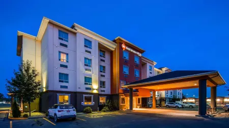Best Western Plus Estevan Inn  Suites Отели в г. Эстеван