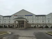 Baymont by Wyndham Lawrenceburg Hotels near Staples