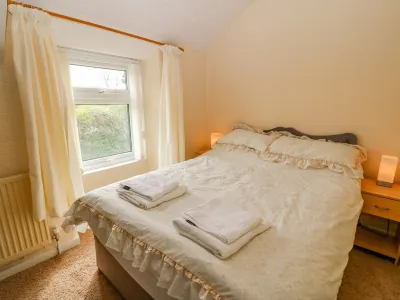 Tir Bedw Hotels near Pwllheli Traeth Marian-y-de Beach