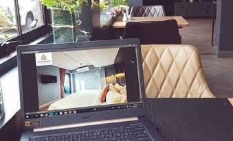 3. 랏차다 부티크 ..